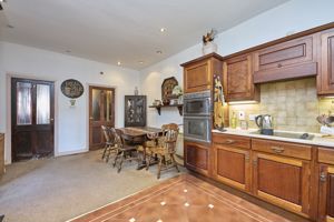 Photo 25- click for photo gallery